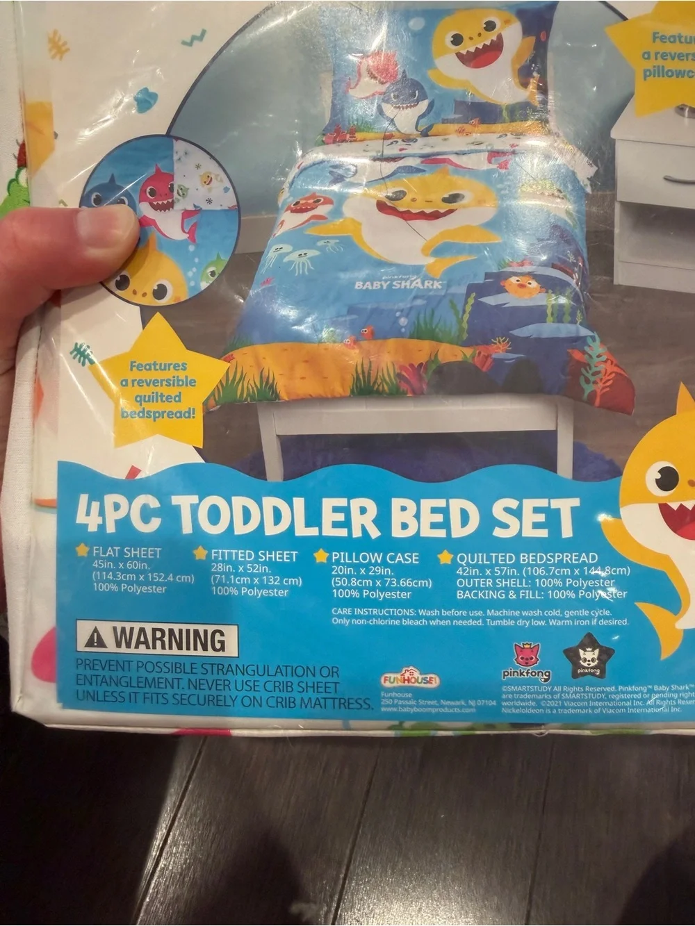 NWT Nickelodeon Pinkfong Baby Shark 4PC Toddler Comforter Set - Blue White